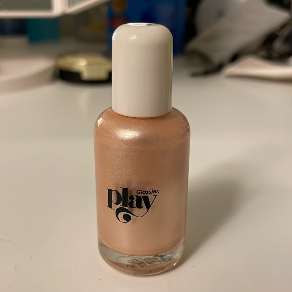 Glossier highlighter Concentrate